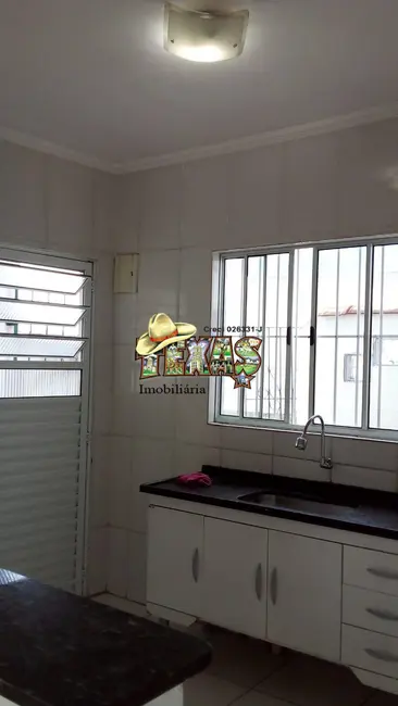 Foto 4 de Casa com 3 quartos à venda em Vila Carmosina, São Paulo - SP