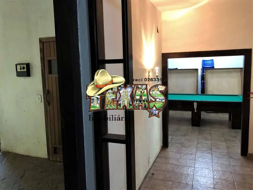 Foto 4 de Chácara com 3 quartos à venda, 2385m2 em Chácara São João, Carapicuiba - SP