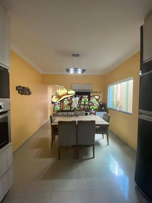 Foto 2 de Sobrado com 3 quartos à venda, 120m2 em Jardim Itapemirim, São Paulo - SP