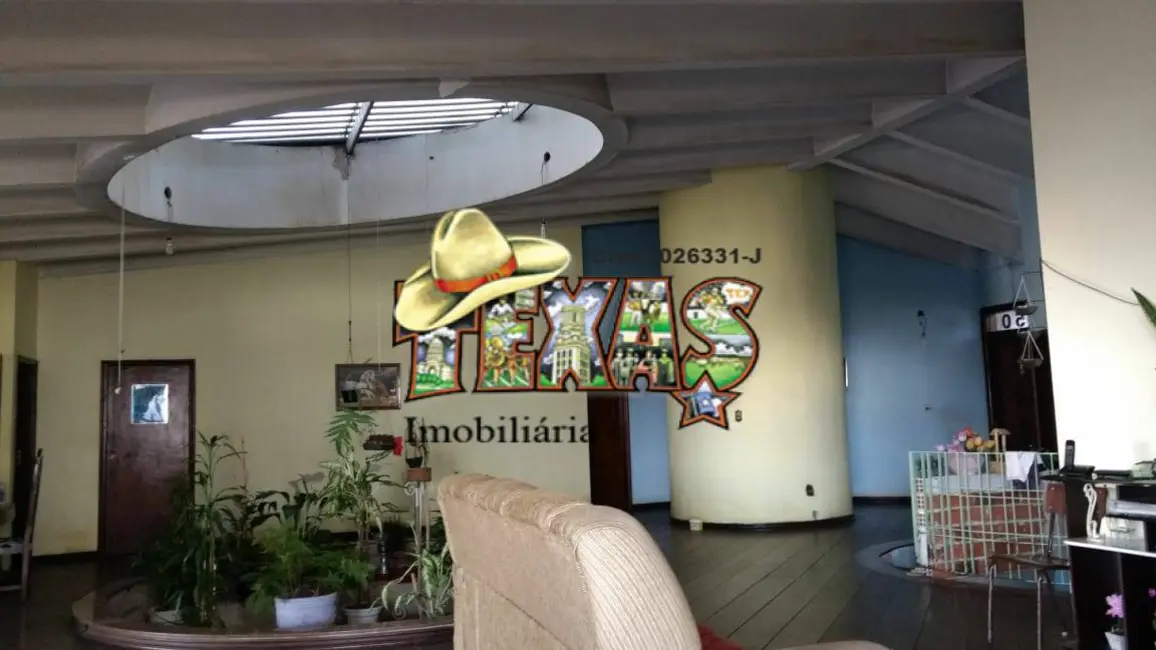 Casa com 7 quartos para alugar, 1600m2 em Vila Carmosina, São Paulo - SP - imagem 2 Foto 2 de Casa com 7 quartos para alugar, 1600m2 em Vila Carmosina, São Paulo - SP