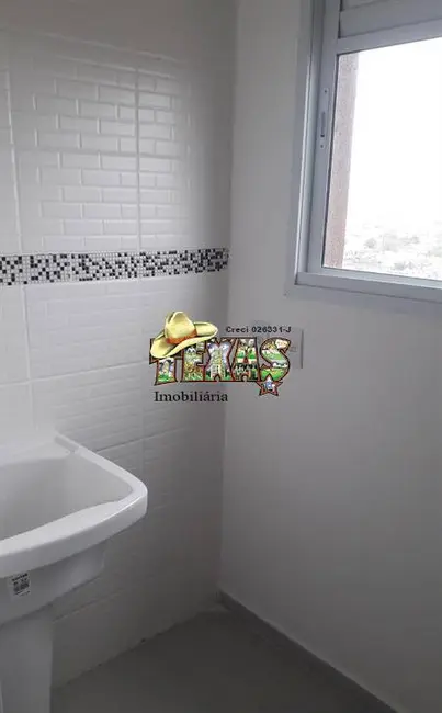 Foto 2 de Apartamento com 2 quartos para alugar, 38m2 em Parque das Paineiras, São Paulo - SP