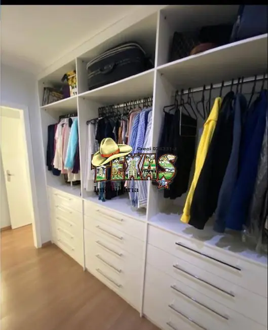 Foto 9 de Sobrado com 3 quartos à venda, 270m2 em Vila Carrão, São Paulo - SP