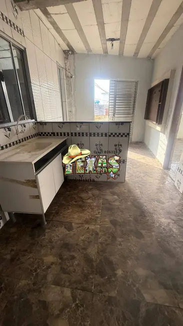 Casa com 2 quartos para alugar, 35m2 em Jardim das Camélias, São Paulo - SP - imagem 1 Foto 1 de Casa com 2 quartos para alugar, 35m2 em Jardim das Camélias, São Paulo - SP
