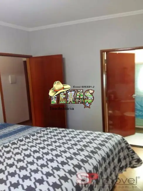 Sobrado com 3 quartos à venda, 90m2 em Itaquera, São Paulo - SP - imagem 3 Foto 3 de Sobrado com 3 quartos à venda, 90m2 em Itaquera, São Paulo - SP
