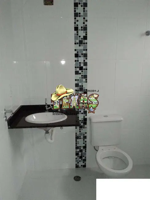 Sobrado com 3 quartos à venda, 210m2 em Vila Guilhermina, São Paulo - SP - imagem 8 Foto 8 de Sobrado com 3 quartos à venda, 210m2 em Vila Guilhermina, São Paulo - SP