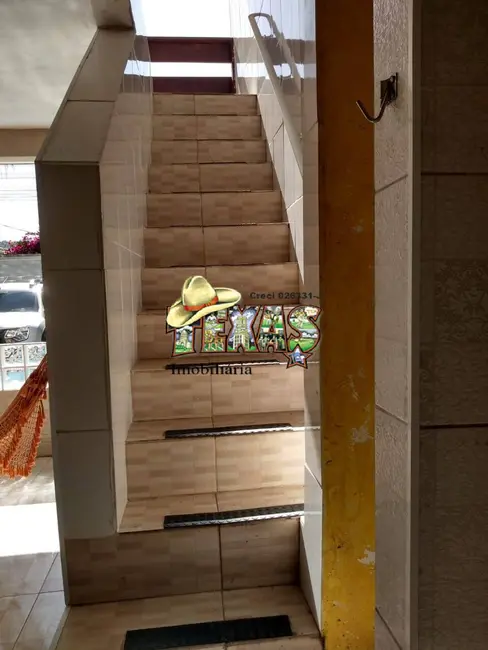 Foto 3 de Casa com 3 quartos à venda, 185m2 em Itanhaem - SP