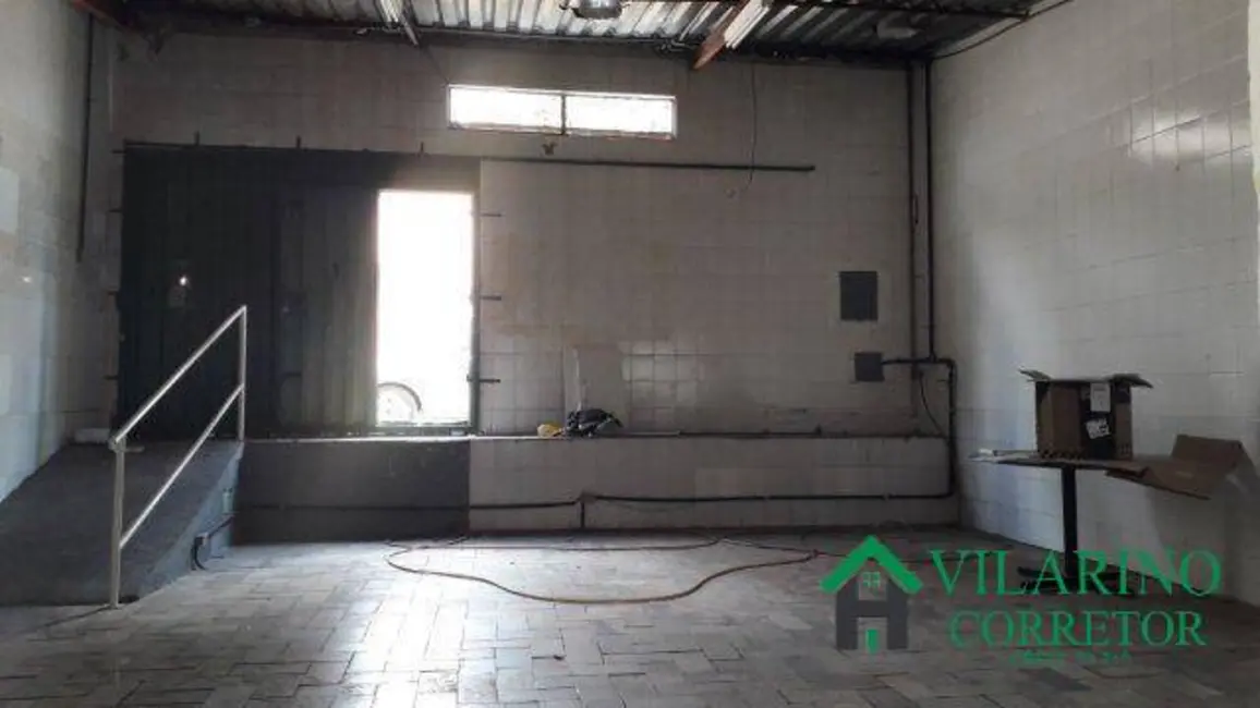 Armazém / Galpão para alugar, 300m2 em Graça, Belo Horizonte - MG - imagem 3 Foto 3 de Armazém / Galpão para alugar, 300m2 em Graça, Belo Horizonte - MG