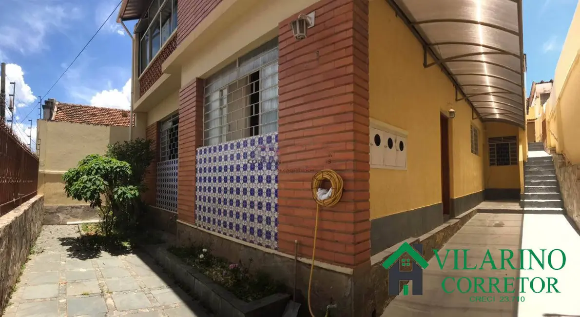 Casa com 7 quartos à venda, 198m2 em Colégio Batista, Belo Horizonte - MG - imagem 1 Foto 1 de Casa com 7 quartos à venda, 198m2 em Colégio Batista, Belo Horizonte - MG