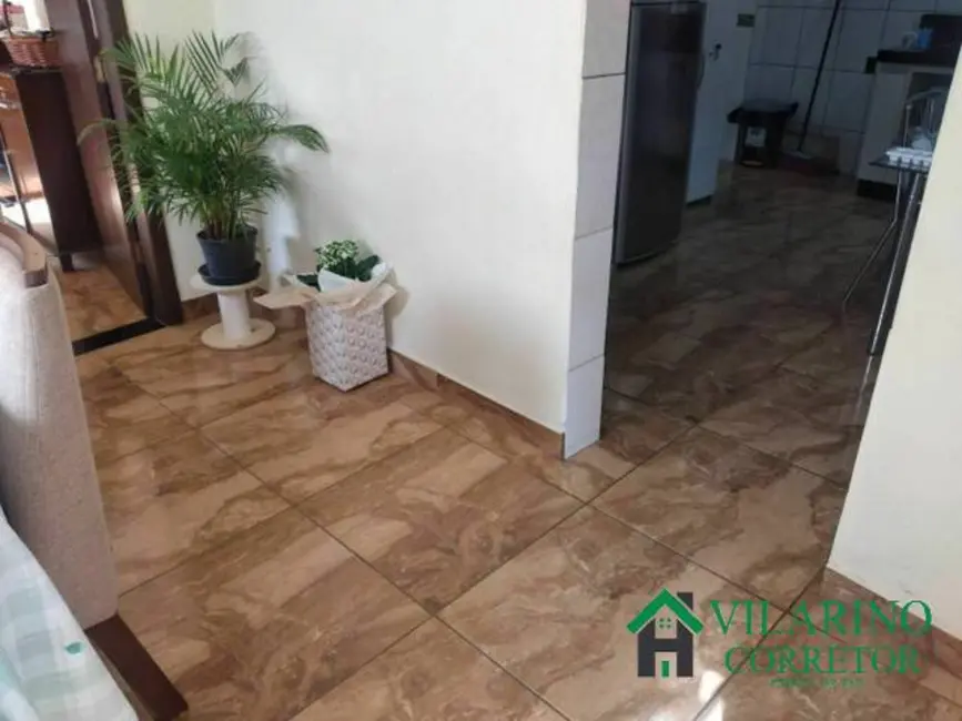 Casa com 5 quartos à venda, 230m2 em Madri, Belo Horizonte - MG - imagem 3 Foto 3 de Casa com 5 quartos à venda, 230m2 em Madri, Belo Horizonte - MG