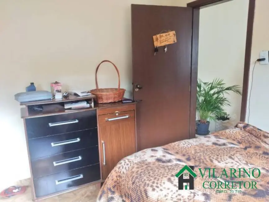 Casa com 5 quartos à venda, 230m2 em Madri, Belo Horizonte - MG - imagem 8 Foto 8 de Casa com 5 quartos à venda, 230m2 em Madri, Belo Horizonte - MG