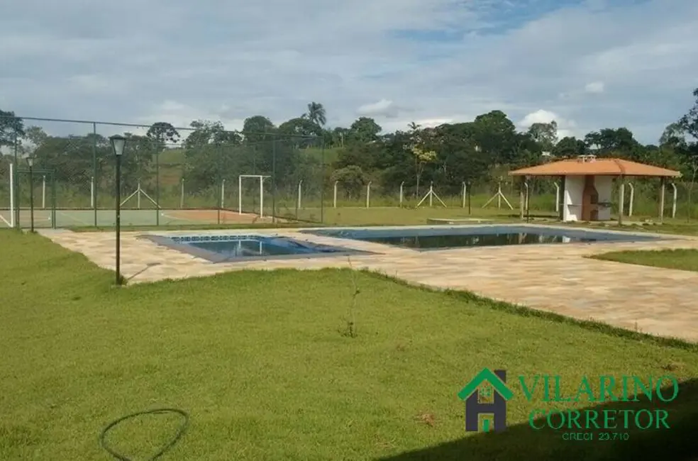 Foto 1 de Terreno / Lote à venda, 300m2 em Entre Rios De Minas - MG