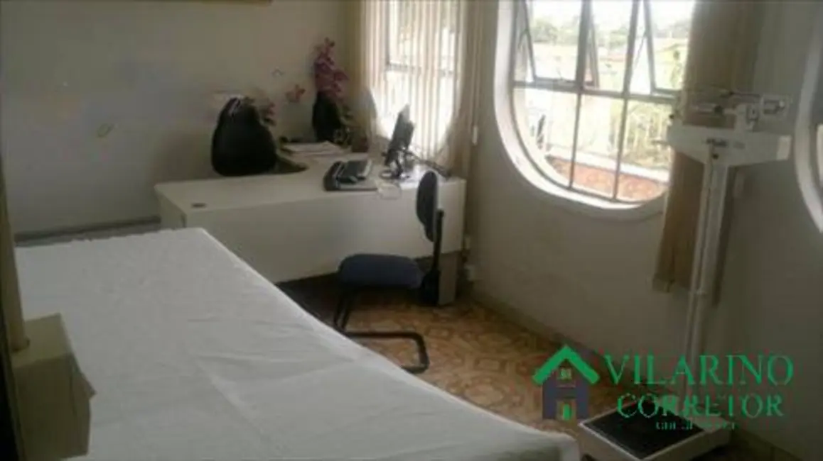 Casa com 6 quartos à venda em Centro, Pedro Leopoldo - MG - imagem 3 Foto 3 de Casa com 6 quartos à venda em Centro, Pedro Leopoldo - MG