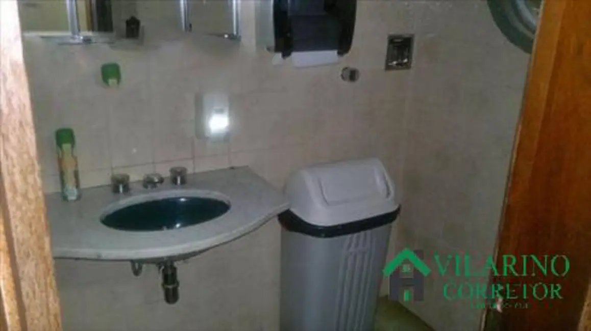 Casa com 6 quartos à venda em Centro, Pedro Leopoldo - MG - imagem 4 Foto 4 de Casa com 6 quartos à venda em Centro, Pedro Leopoldo - MG