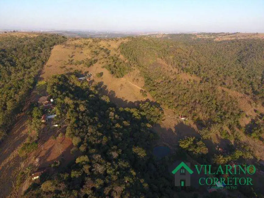 Fazenda / Haras com 6 quartos à venda, 400m2 em Centro, Pedro Leopoldo - MG - imagem 4 Foto 4 de Fazenda / Haras com 6 quartos à venda, 400m2 em Centro, Pedro Leopoldo - MG