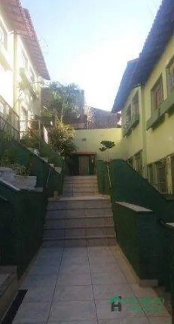 Foto 2 de Casa com 2 quartos à venda, 66m2 em Nova Cachoeirinha, Belo Horizonte - MG