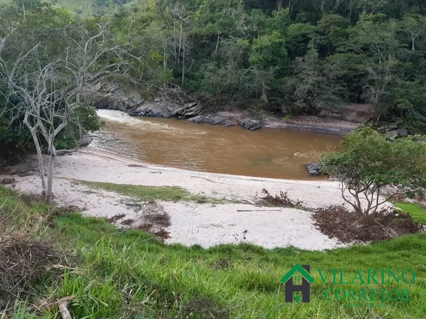 Fazenda / Haras com 3 quartos à venda, 115m2 em Ferros - MG - imagem 8 Foto 8 de Fazenda / Haras com 3 quartos à venda, 115m2 em Ferros - MG