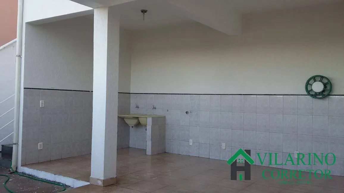 Casa com 3 quartos à venda, 136m2 em Centro, Pedro Leopoldo - MG - imagem 8 Foto 8 de Casa com 3 quartos à venda, 136m2 em Centro, Pedro Leopoldo - MG