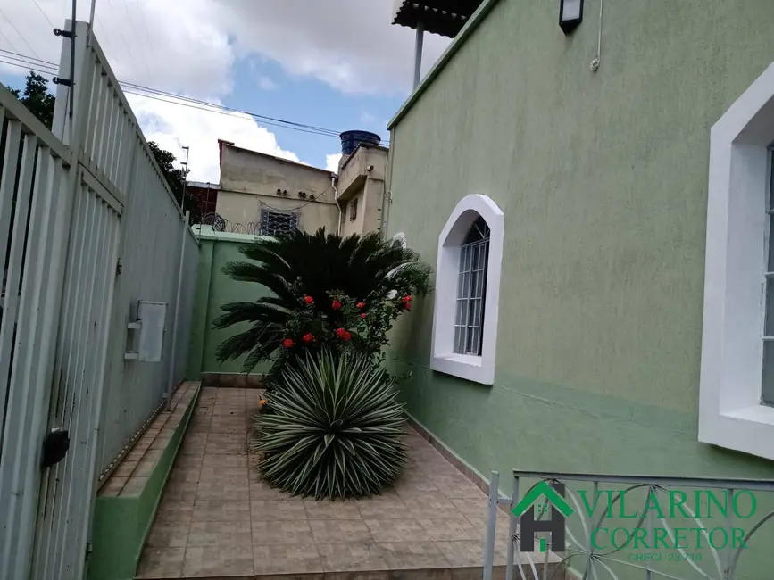 Foto 2 de Casa com 3 quartos à venda, 280m2 em Concórdia, Belo Horizonte - MG