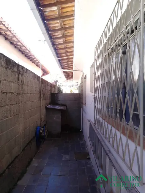 Casa com 3 quartos à venda, 180m2 em Contagem - MG - imagem 8 Foto 8 de Casa com 3 quartos à venda, 180m2 em Contagem - MG