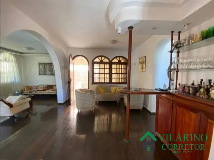 Casa com 4 quartos à venda, 335m2 em Colégio Batista, Belo Horizonte - MG - imagem 7 Foto 7 de Casa com 4 quartos à venda, 335m2 em Colégio Batista, Belo Horizonte - MG