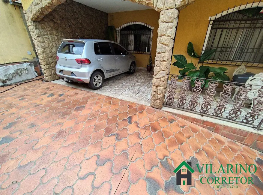 Foto 2 de Casa com 4 quartos à venda, 140m2 em Floramar, Belo Horizonte - MG