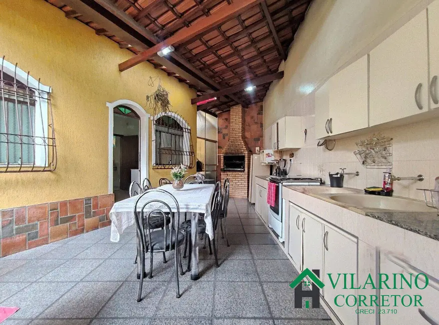 Casa com 4 quartos à venda, 140m2 em Floramar, Belo Horizonte - MG - imagem 3 Foto 3 de Casa com 4 quartos à venda, 140m2 em Floramar, Belo Horizonte - MG