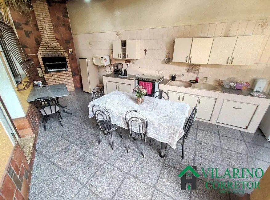 Casa com 4 quartos à venda, 140m2 em Floramar, Belo Horizonte - MG - imagem 4 Foto 4 de Casa com 4 quartos à venda, 140m2 em Floramar, Belo Horizonte - MG