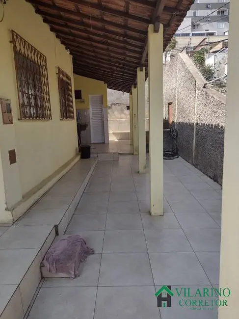 Foto 2 de Casa com 3 quartos à venda, 191m2 em Concórdia, Belo Horizonte - MG