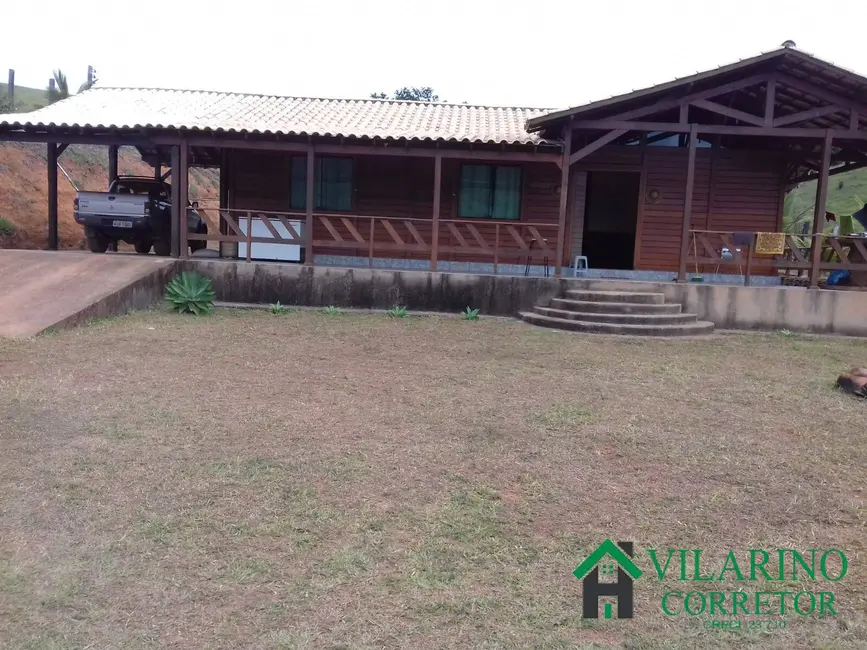 Fazenda / Haras com 3 quartos à venda, 300m2 em Carmesia - MG - imagem 1 Foto 1 de Fazenda / Haras com 3 quartos à venda, 300m2 em Carmesia - MG