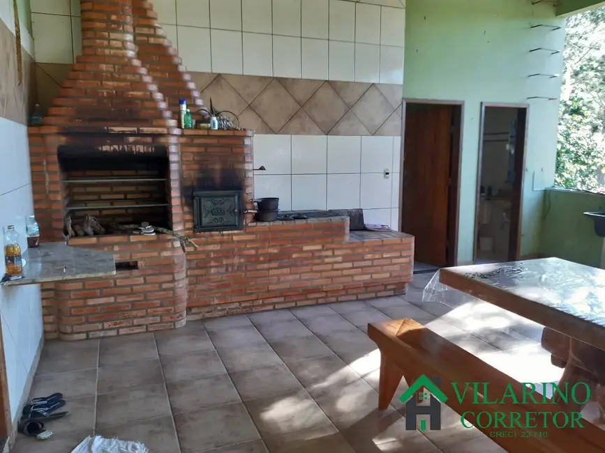 Foto 4 de Sítio / Rancho com 3 quartos à venda, 225m2 em Caete - MG