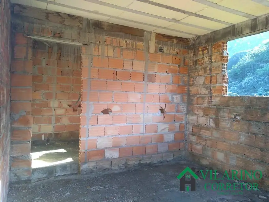 Sítio / Rancho com 2 quartos à venda, 150m2 em Santana Do Riacho - MG - imagem 2 Foto 2 de Sítio / Rancho com 2 quartos à venda, 150m2 em Santana Do Riacho - MG