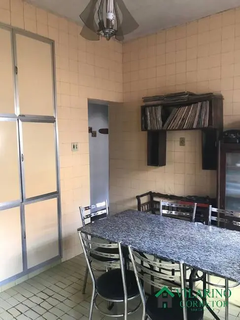 Casa com 3 quartos à venda, 230m2 em Sagrada Família, Belo Horizonte - MG - imagem 5 Foto 5 de Casa com 3 quartos à venda, 230m2 em Sagrada Família, Belo Horizonte - MG