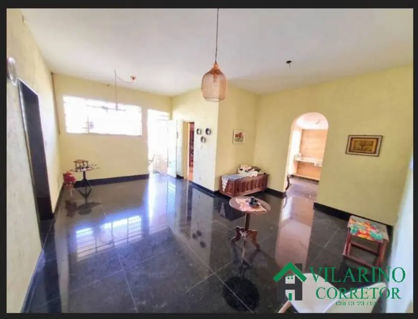 Casa com 4 quartos à venda e para alugar, 200m2 em Nova Floresta, Belo Horizonte - MG - imagem 4 Foto 4 de Casa com 4 quartos à venda e para alugar, 200m2 em Nova Floresta, Belo Horizonte - MG
