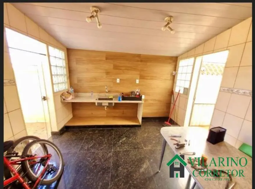 Casa com 4 quartos à venda e para alugar, 200m2 em Nova Floresta, Belo Horizonte - MG - imagem 6 Foto 6 de Casa com 4 quartos à venda e para alugar, 200m2 em Nova Floresta, Belo Horizonte - MG