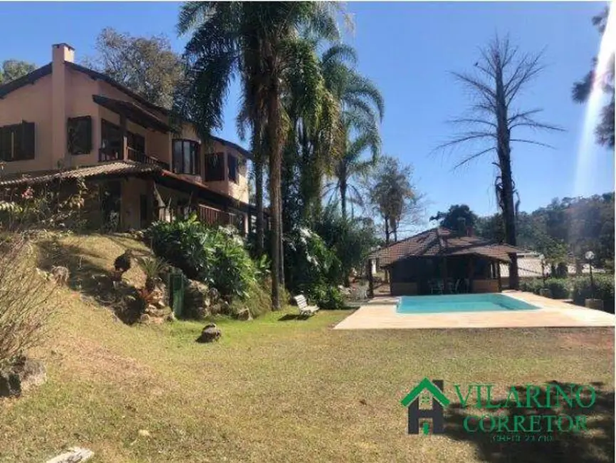 Foto 1 de Casa de Condomínio com 5 quartos à venda, 200m2 em Esmeraldas - MG