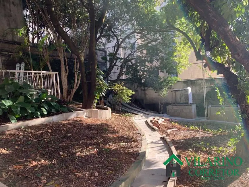 Casa com 3 quartos à venda, 180m2 em Santo Antônio, Belo Horizonte - MG - imagem 8 Foto 8 de Casa com 3 quartos à venda, 180m2 em Santo Antônio, Belo Horizonte - MG