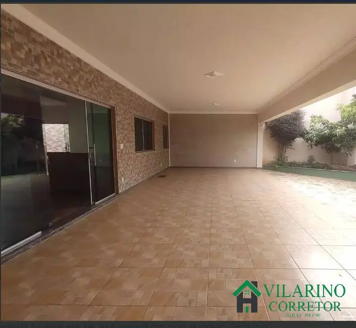 Casa com 3 quartos à venda, 278m2 em Sagrada Família, Belo Horizonte - MG - imagem 4 Foto 4 de Casa com 3 quartos à venda, 278m2 em Sagrada Família, Belo Horizonte - MG