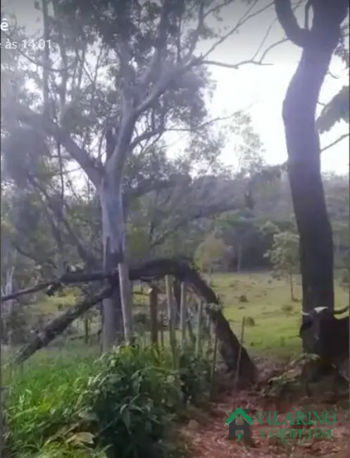 Foto 2 de Sítio / Rancho com 3 quartos à venda, 400m2 em Sabara - MG