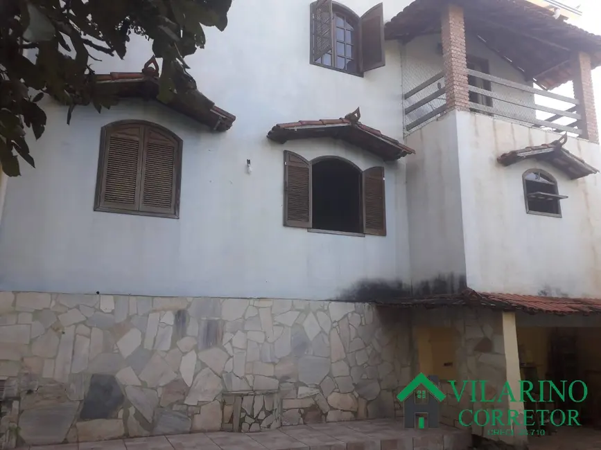 Foto 1 de Casa com 4 quartos à venda, 720m2 em Fazenda Castro, Ribeirao Das Neves - MG