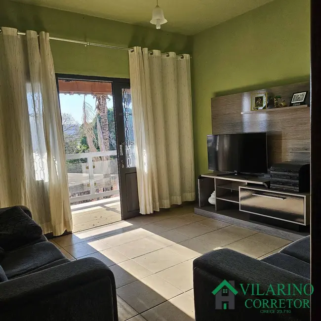 Foto 2 de Casa com 2 quartos à venda, 200m2 em Pedro Leopoldo - MG