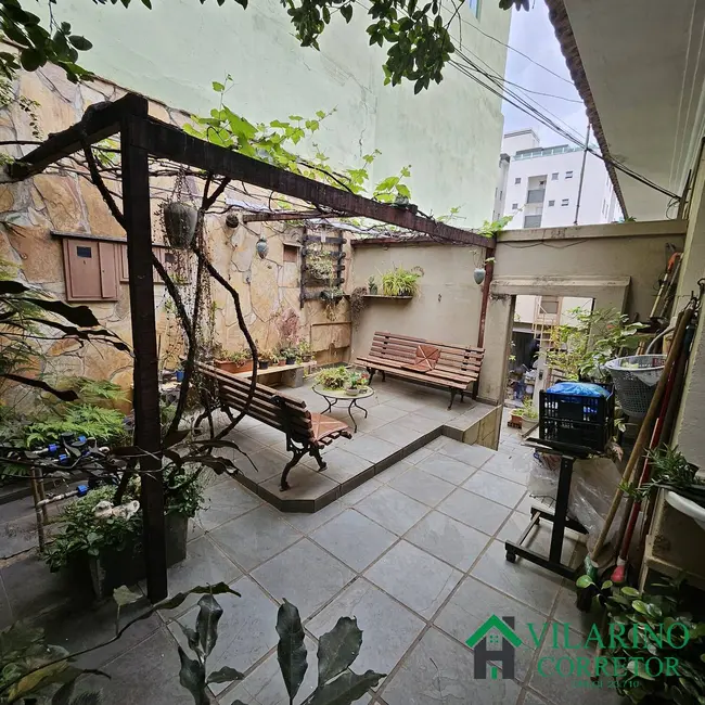 Casa com 3 quartos à venda, 220m2 em Graça, Belo Horizonte - MG - imagem 1 Foto 1 de Casa com 3 quartos à venda, 220m2 em Graça, Belo Horizonte - MG