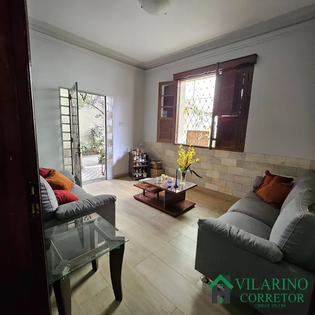 Casa com 3 quartos à venda, 220m2 em Graça, Belo Horizonte - MG - imagem 2 Foto 2 de Casa com 3 quartos à venda, 220m2 em Graça, Belo Horizonte - MG