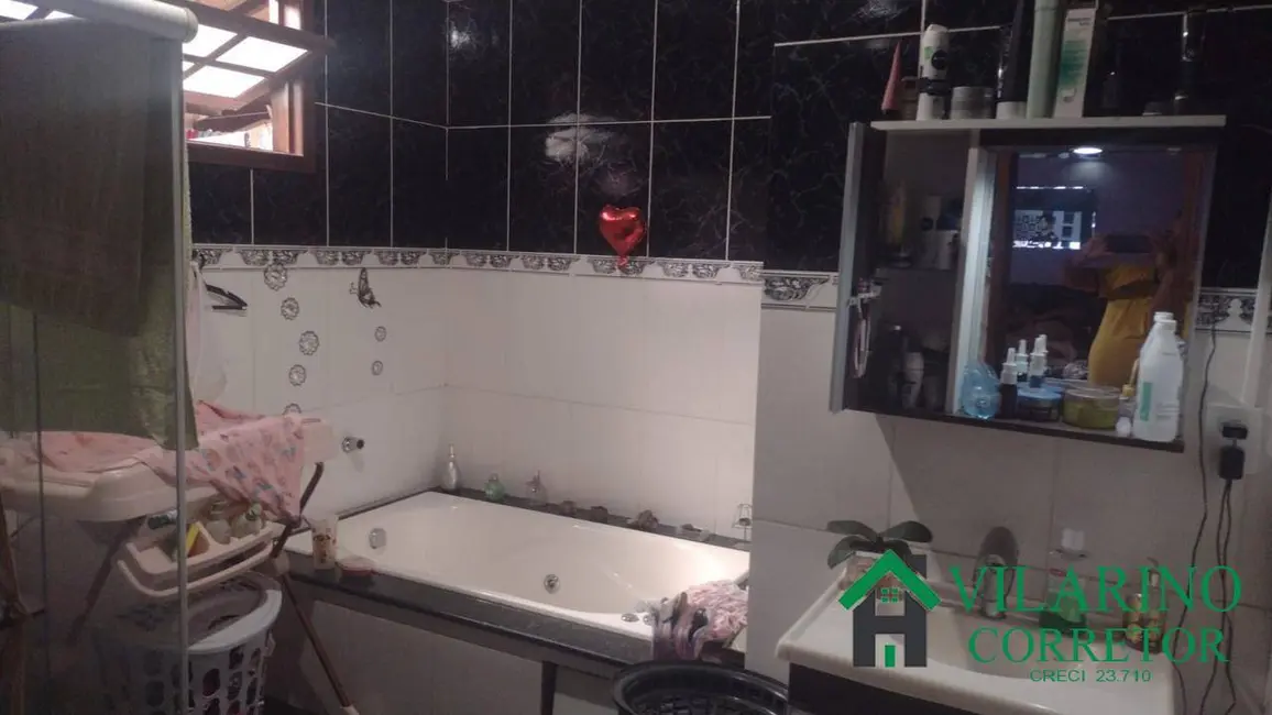 Casa com 3 quartos à venda, 250m2 em Jardim Vitória, Belo Horizonte - MG - imagem 9 Foto 9 de Casa com 3 quartos à venda, 250m2 em Jardim Vitória, Belo Horizonte - MG