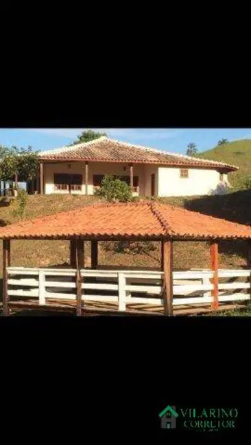 Foto 1 de Fazenda / Haras com 3 quartos à venda, 200m2 em Ferros - MG