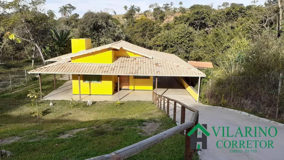 Foto 2 de Casa com 3 quartos à venda, 200m2 em Fazendinha do Barão, Santa Luzia - MG