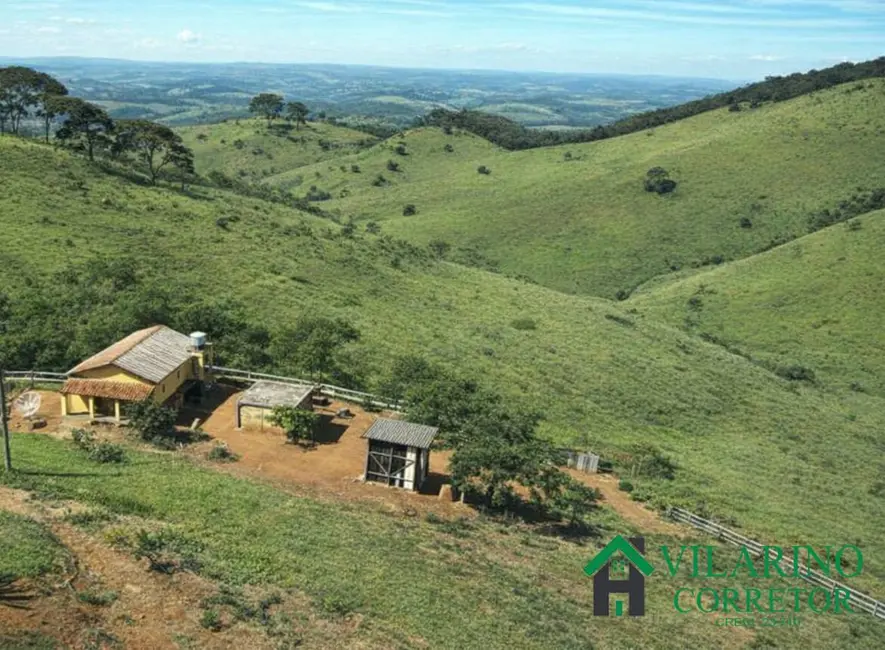 Foto 8 de Sítio / Rancho com 3 quartos à venda, 500m2 em Santana Dos Montes - MG