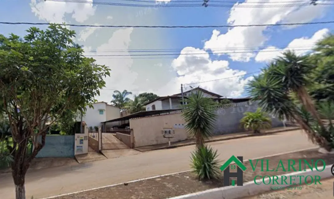 Foto 2 de Apartamento com 12 quartos à venda, 360m2 em Centro, Morada Nova De Minas - MG