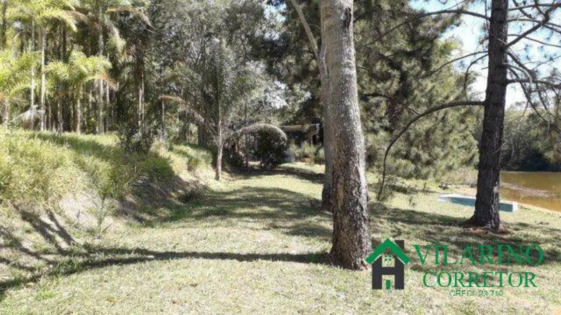 Sítio / Rancho com 2 quartos à venda, 250m2 em Mateus Leme - MG - imagem 6 Foto 6 de Sítio / Rancho com 2 quartos à venda, 250m2 em Mateus Leme - MG