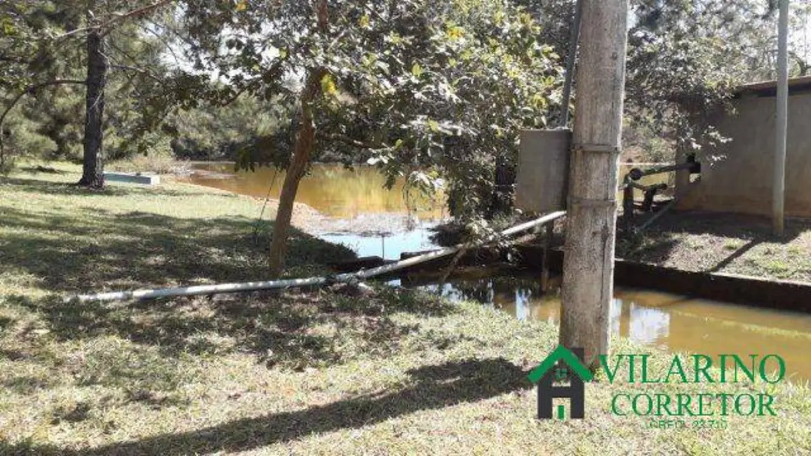 Sítio / Rancho com 2 quartos à venda, 250m2 em Mateus Leme - MG - imagem 4 Foto 4 de Sítio / Rancho com 2 quartos à venda, 250m2 em Mateus Leme - MG