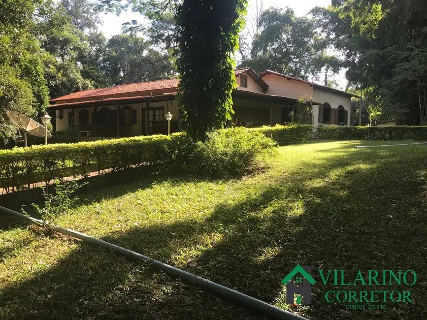 Fazenda / Haras com 6 quartos à venda, 1000m2 em Tres Marias - MG - imagem 6 Foto 6 de Fazenda / Haras com 6 quartos à venda, 1000m2 em Tres Marias - MG